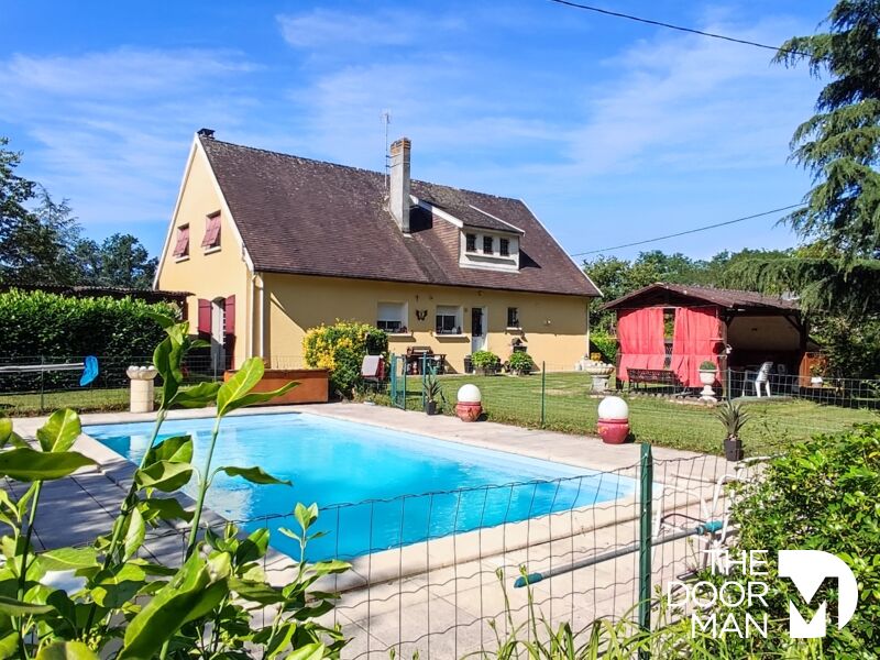 Maison 8 pièces 190 m² · à Ménesplet · 190 m² · 215 000 €