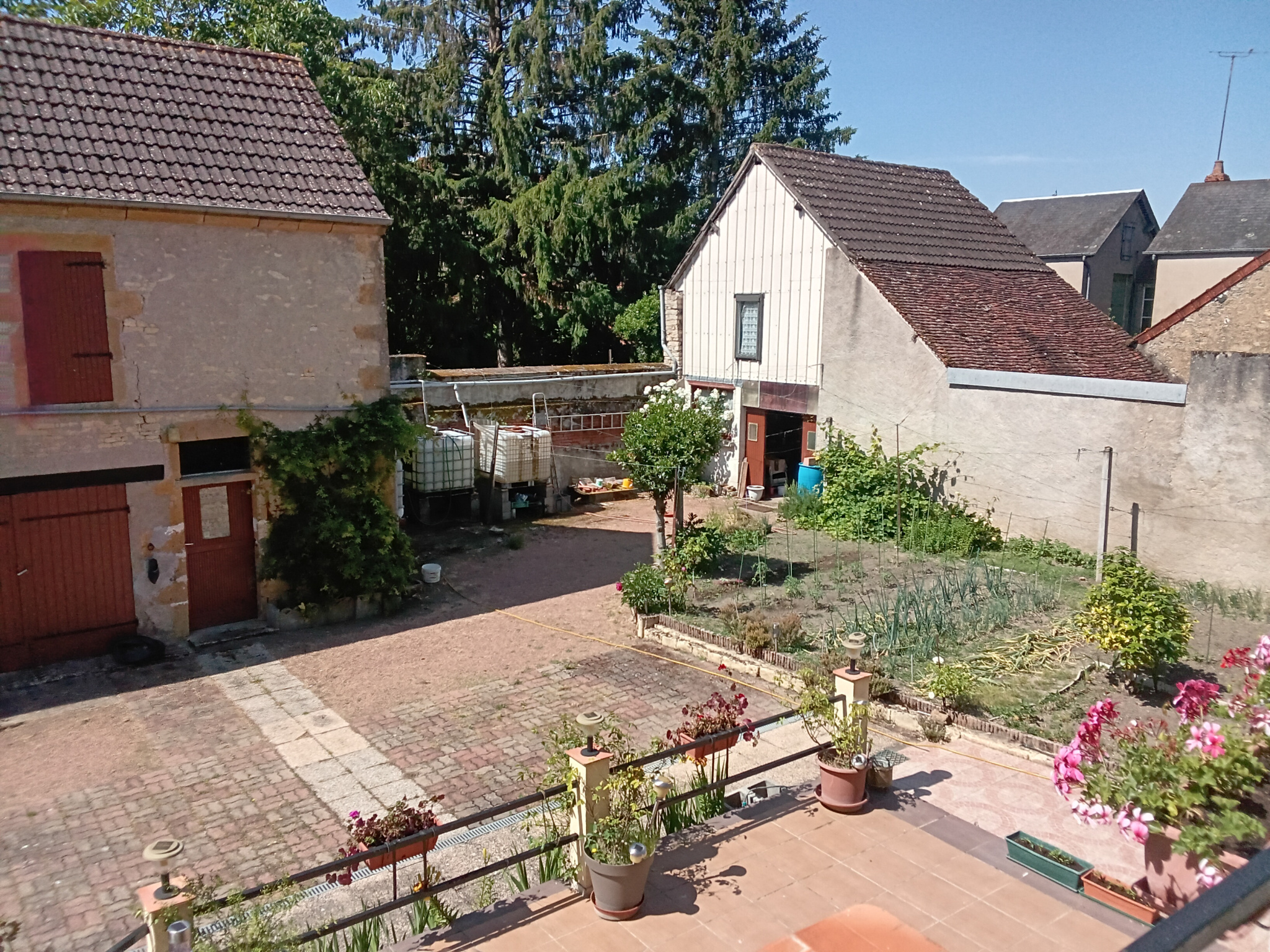 Maison 9 pièces 171 m² · à Nérondes · 171 m² · 107 000 €