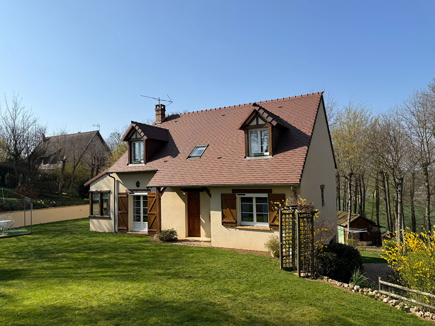 Maison 6 pièces 140 m² · à Saint-Lubin-des-Joncherets · 140 m² · 305 500 €