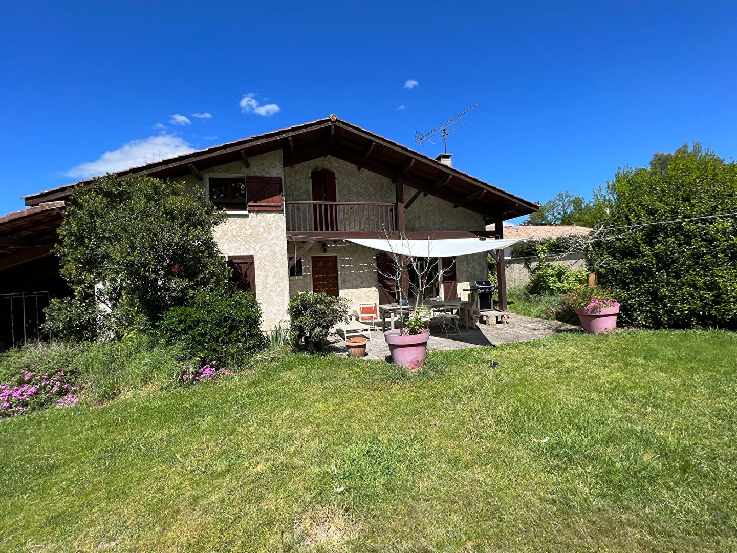 Maison 4 pièces 134 m² · à Salles · 134 m² · 1 345 €/mois
