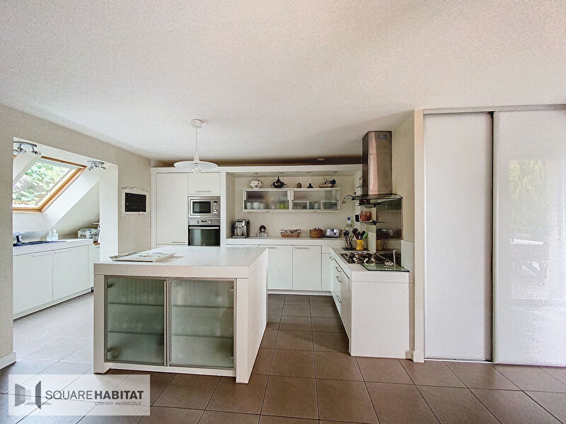 Maison 8 pièces 214 m² · à Montfort-sur-Meu · 214 m² · 515 000 €
