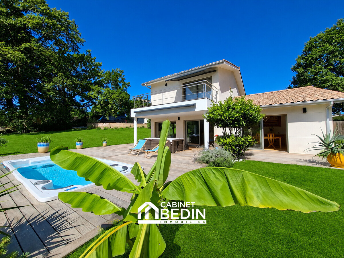 Maison 6 pièces 210 m² · à Loupes · 210 m² · 695 200 €