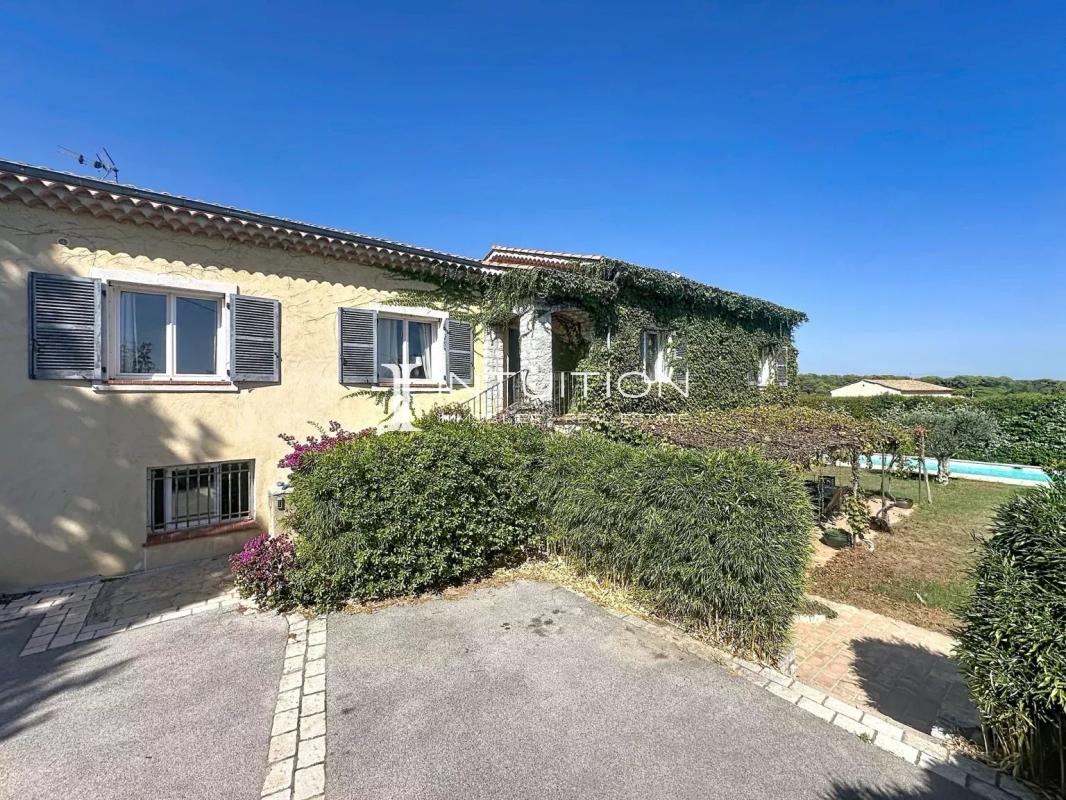 Maison 7 pièces 235 m² · à Mougins · 235 m² · 1 890 000 €