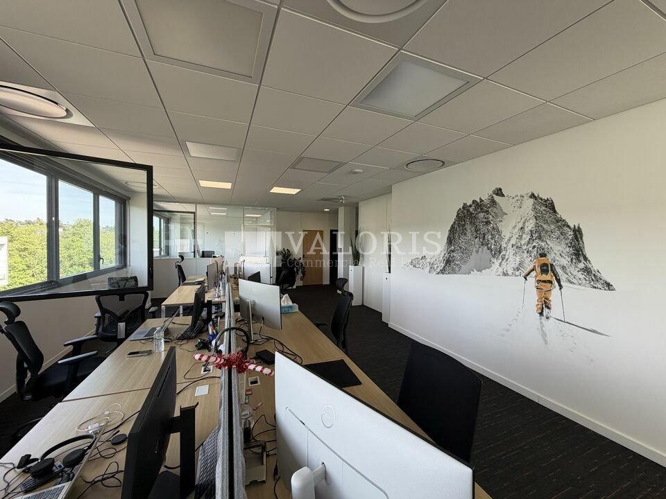 Local commercial 293 m² · à Limonest · 293 m² · 4 885 €/mois