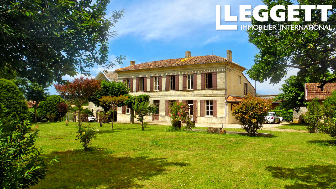 Maison 7 pièces 240 m² · à Bourg · 240 m² · 434 600 €