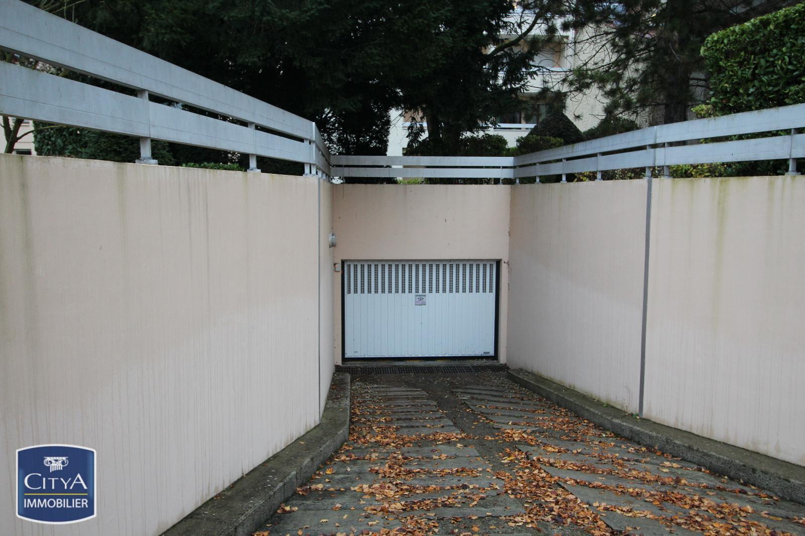 Parking CAMBRAI 59400 · 50 €/mois