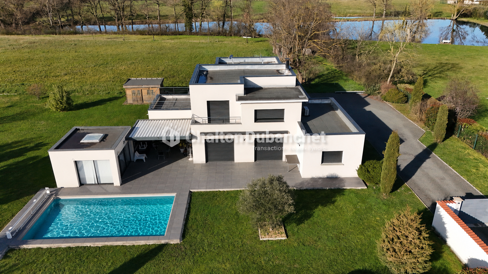 Maison 8 pièces 200 m² · à Saint-Léger-sur-Roanne · 200 m² · 599 000 €