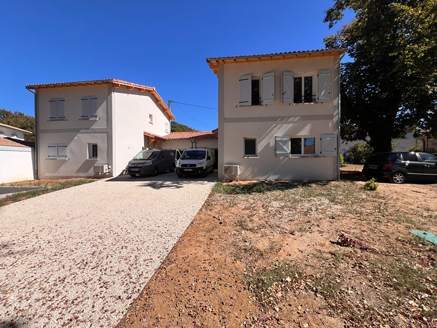 Maison 4 pièces 107 m² · à Salles · 107 m² · 1 350 €/mois