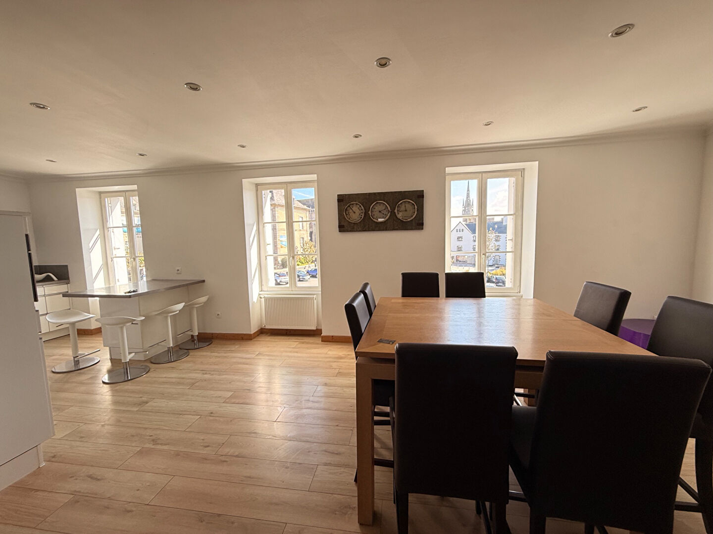 Appartement 5 pièces 133 m² · à Saint-Pol-de-Léon · 133 m² · 926 €/mois