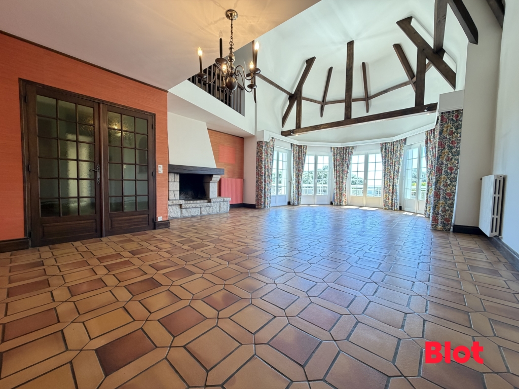 Maison 5 pièces 182 m² · à Saint-Méloir-des-Ondes · 182 m² · 1 155 000 €