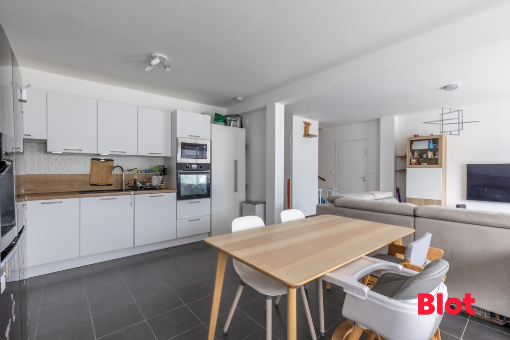 Maison 6 pièces 110 m² · à Liffré · 110 m² · 298 395 €
