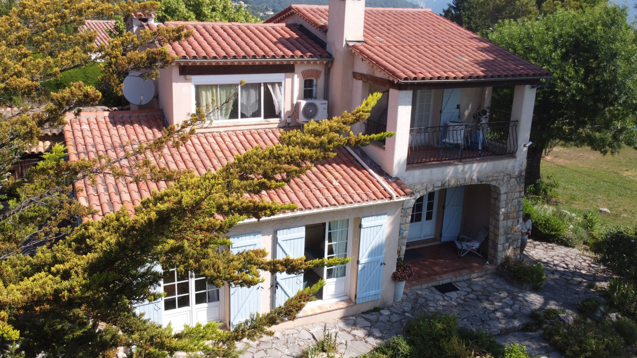 Maison 5 pièces 110 m² · à Châteauneuf-Grasse · 110 m² · 770 000 €