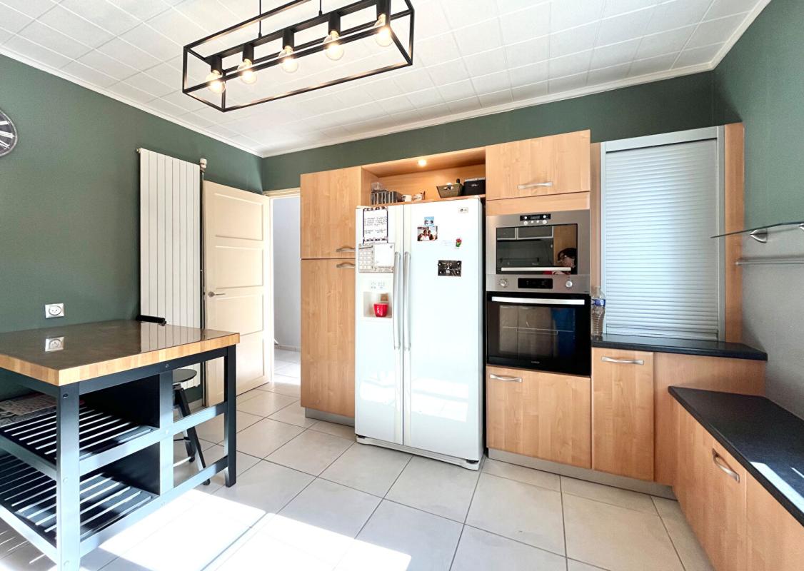 Maison – NOYON OISE HAUTS-DE-FRANCE - Plus
