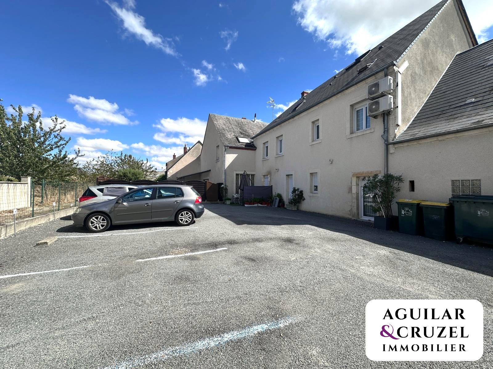 Immeuble 22 pièces 217 m² · à Bourges · 217 m² · 420 000 €