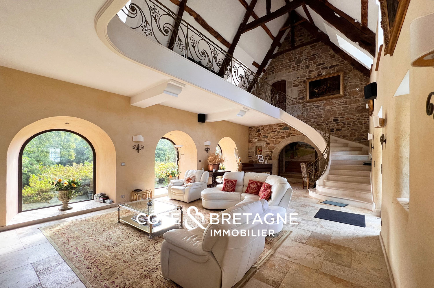 Maison 14 pièces 474 m² · à Tréguier · 474 m² · 2 179 800 €