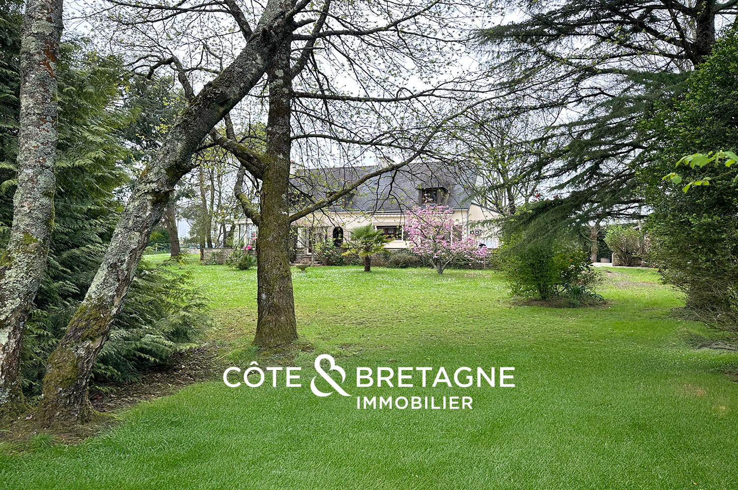 Maison 8 pièces 163 m² · à Theix-Noyalo · 163 m² · 653 940 €