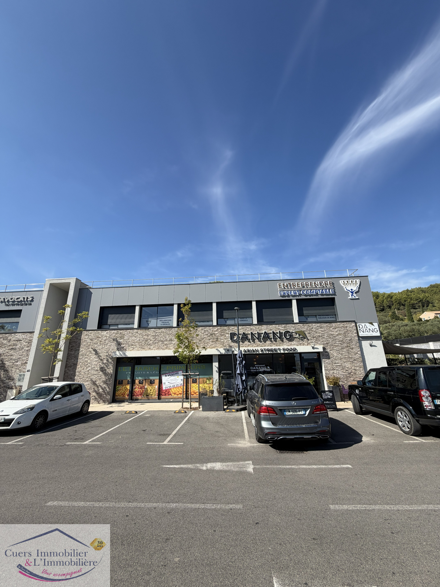 Local commercial 98 m² · à Cuers · 98 m² · 1 590 €/mois