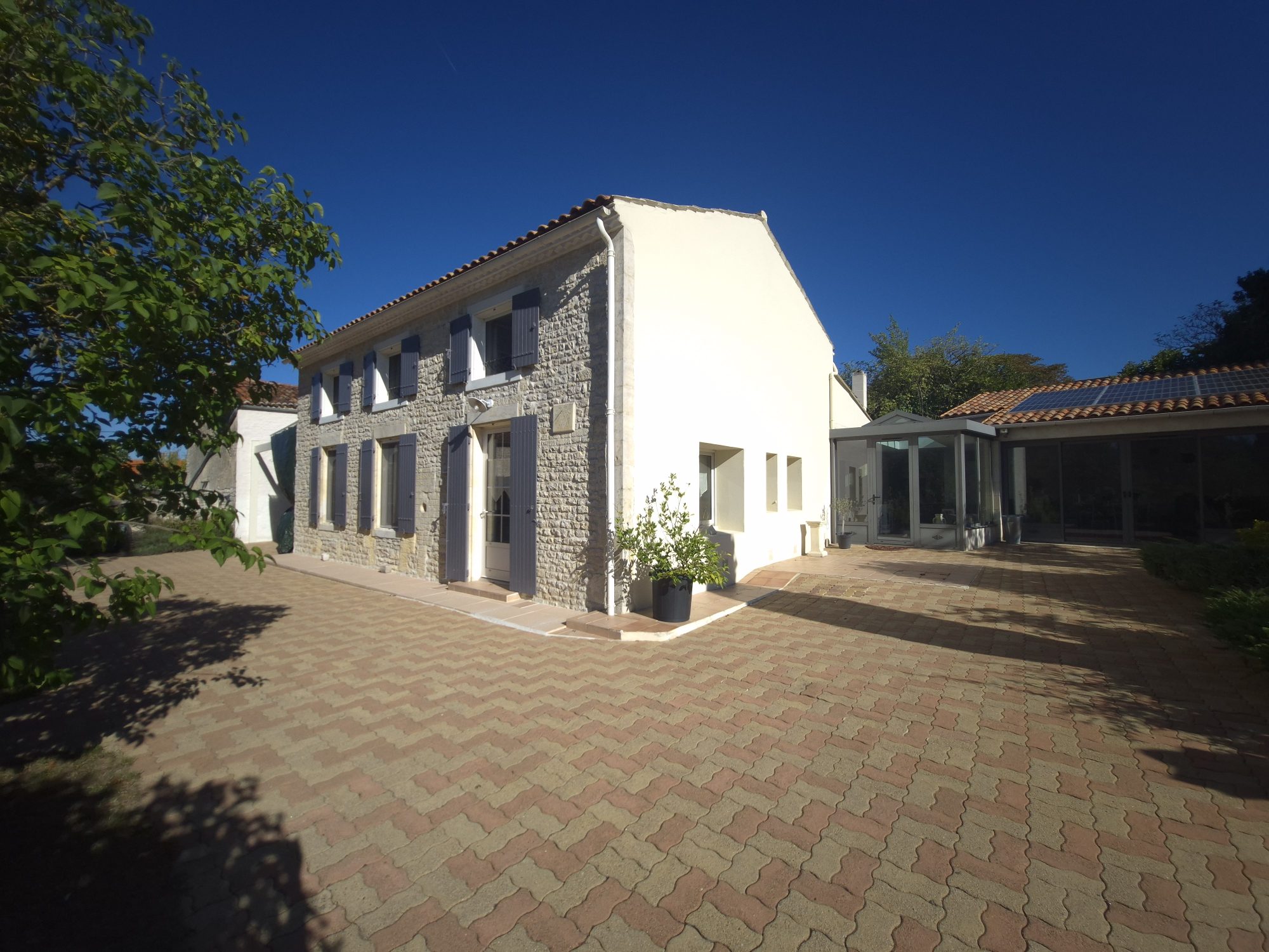 Maison 6 pièces 184 m² · à Essouvert · 184 m² · 259 000 €