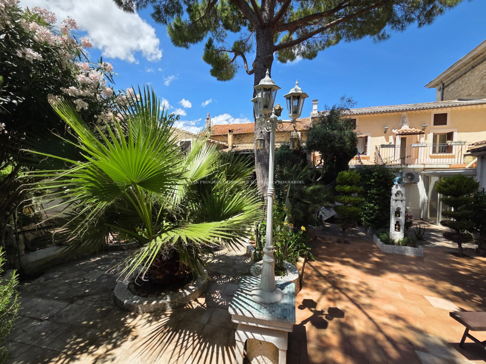 Maison 5 pièces 120 m² · à Saint-Paul-Trois-Châteaux · 120 m² · 325 500 €