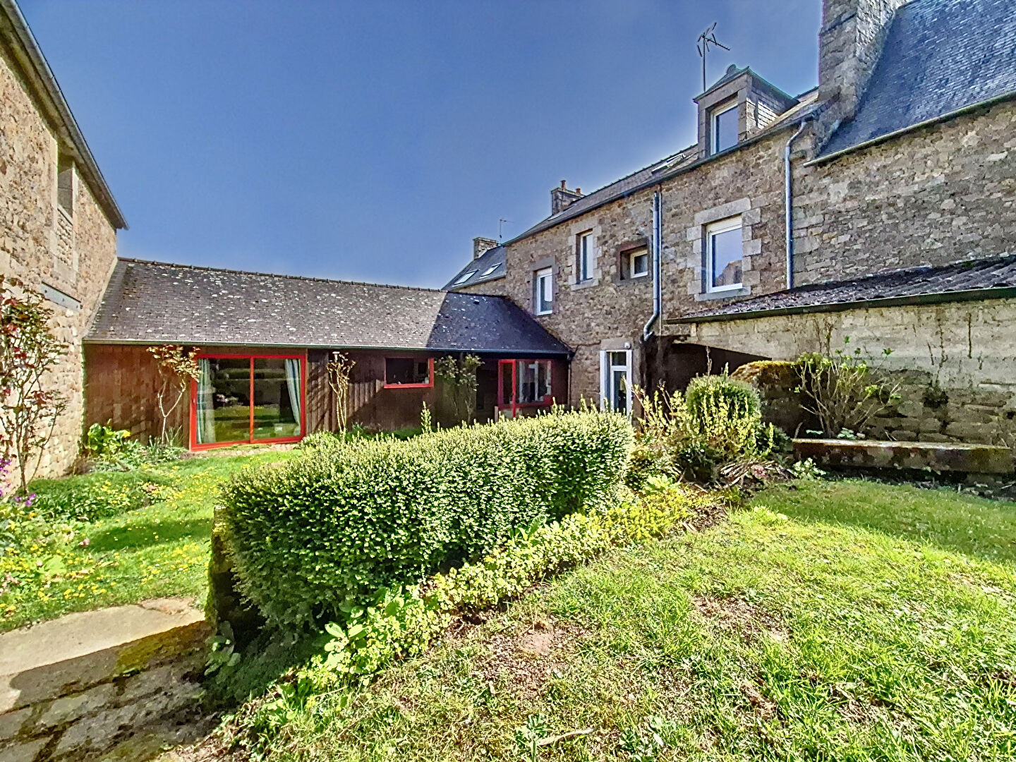 Maison 12 pièces 207 m² · à Dinan · 207 m² · 549 152 €
