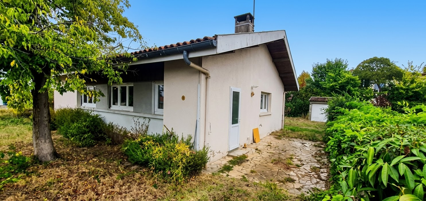 Maison 6 pièces 100 m² · à Saint-Pierre-du-Mont · 100 m² · 160 000 €
