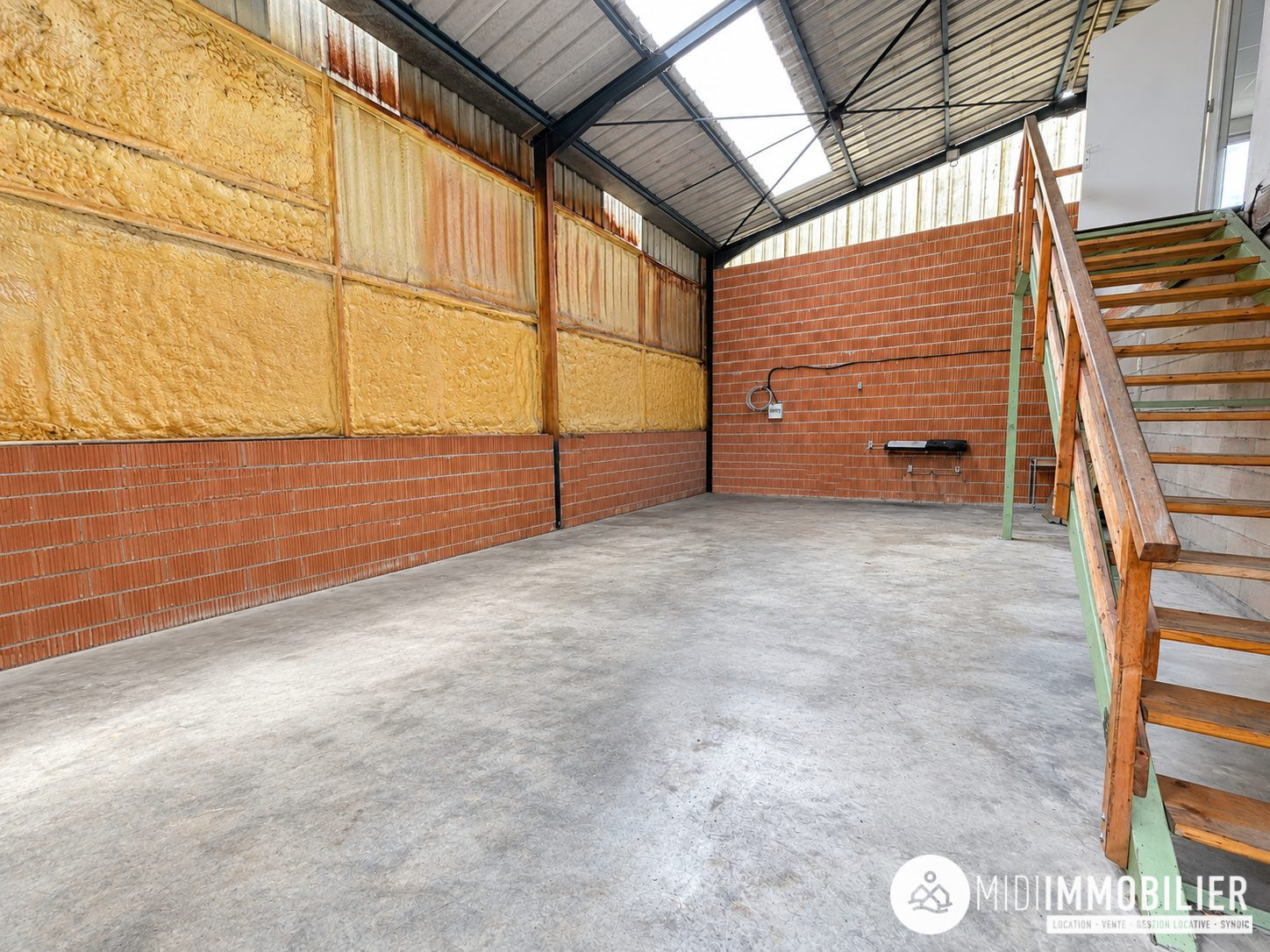 Local commercial 94 m² · à Cambon · 94 m² · 550 €/mois
