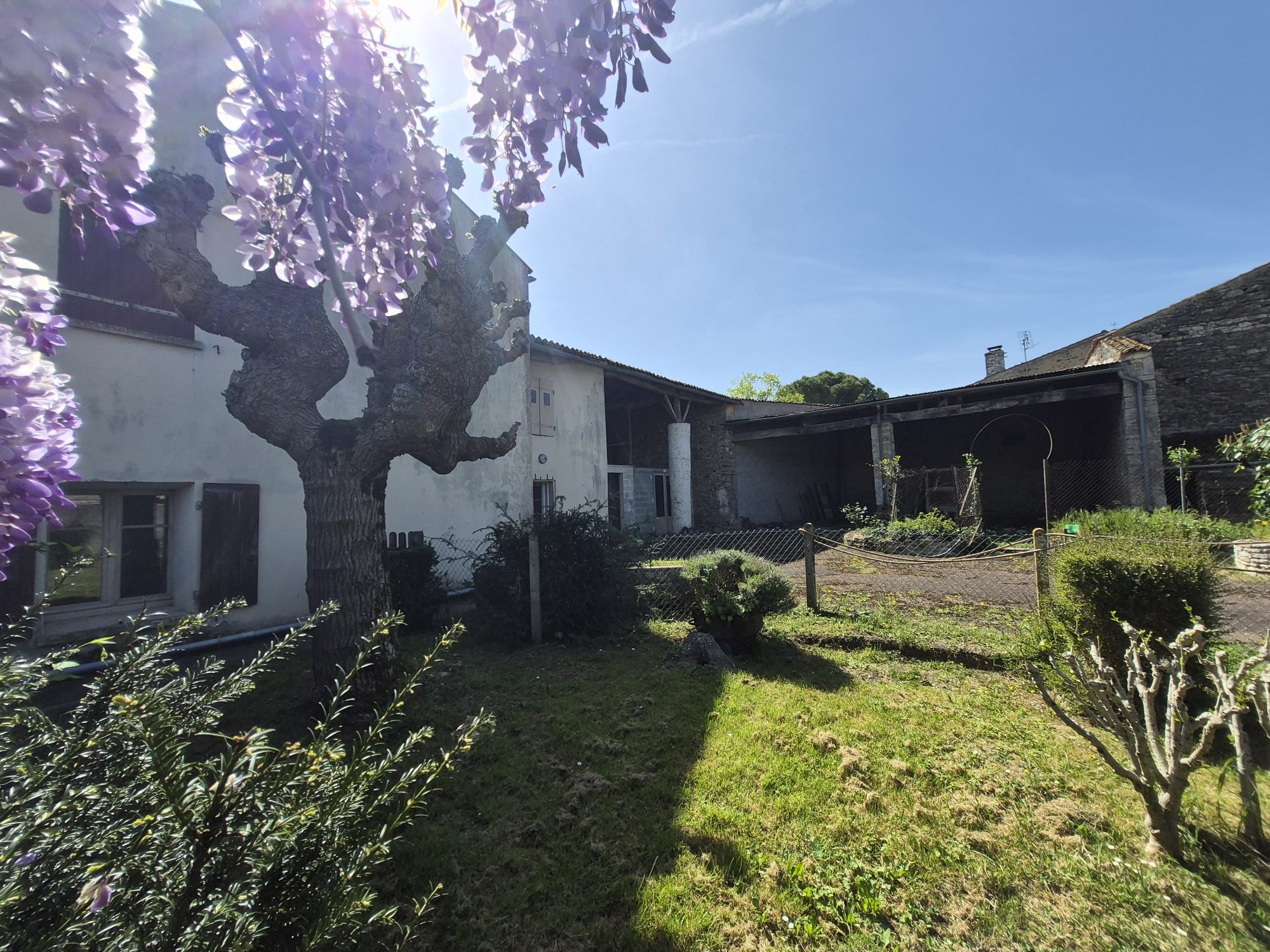 Maison 4 pièces 105 m² · à Loulay · 105 m² · 106 500 €