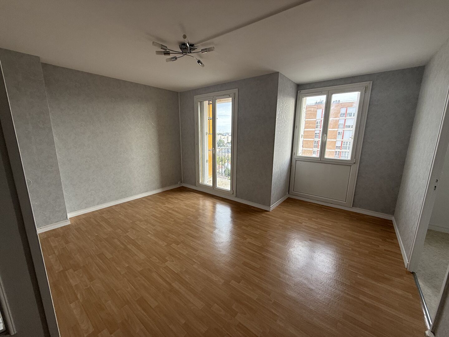 Appartement 4 pièces 69 m² · à Reims · 69 m² · 153 360 €