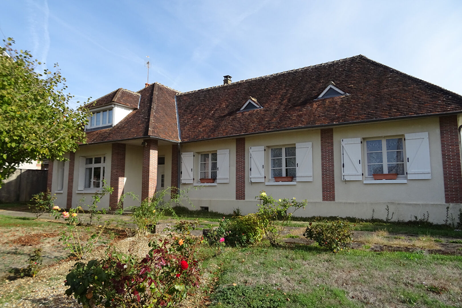 Maison 7 pièces 160 m² · à La Bazoche-Gouet · 160 m² · 176 000 €