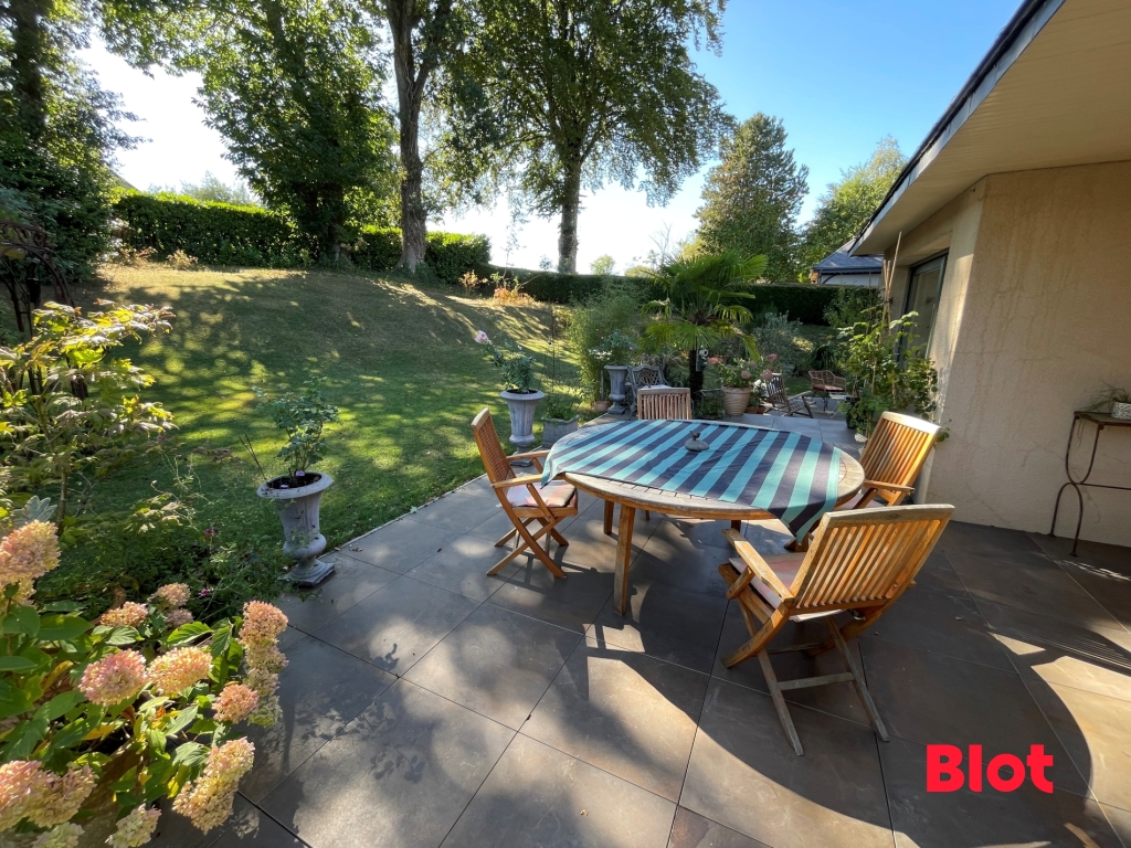 Maison 7 pièces 170 m² · à Fougères · 170 m² · 369 200 €