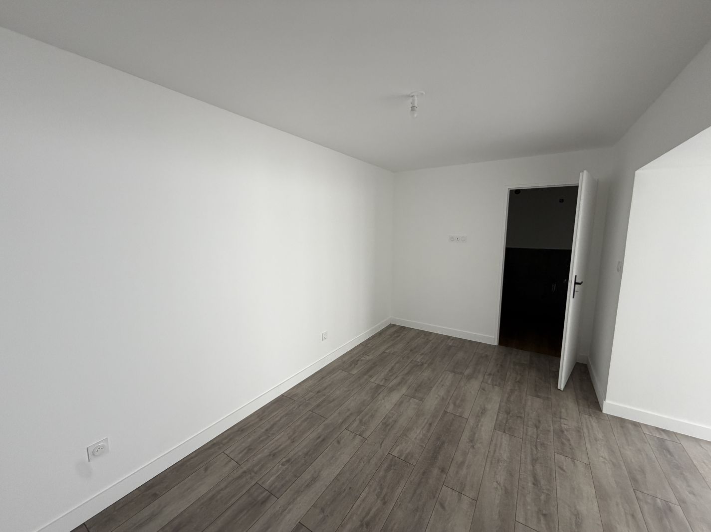 Appartement – ST PAUL DE VARAX AIN AUVERGNE-RHÔNE-ALPES - Vue 2