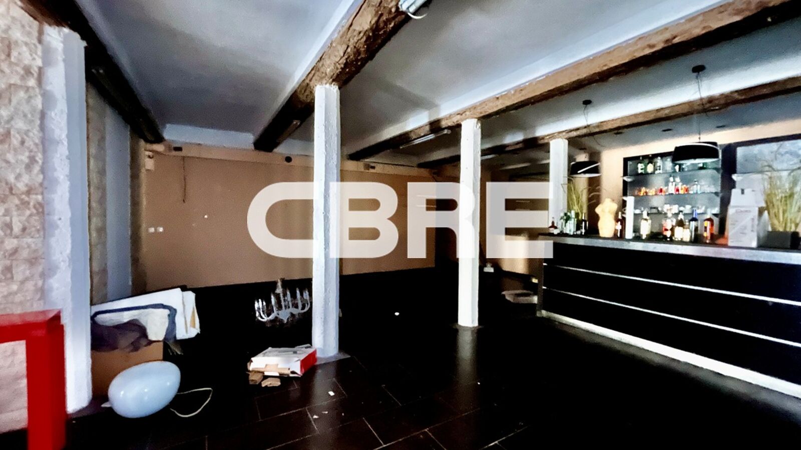 Local commercial 104 m² · à Nice · 104 m² · 300 000 €