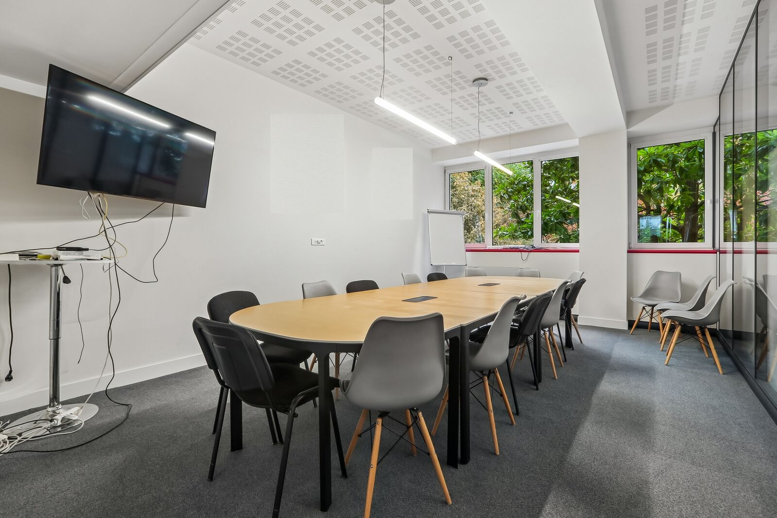 Local commercial 445 m² · à Paris 16e Arrondissement · 445 m² · 50 €/mois