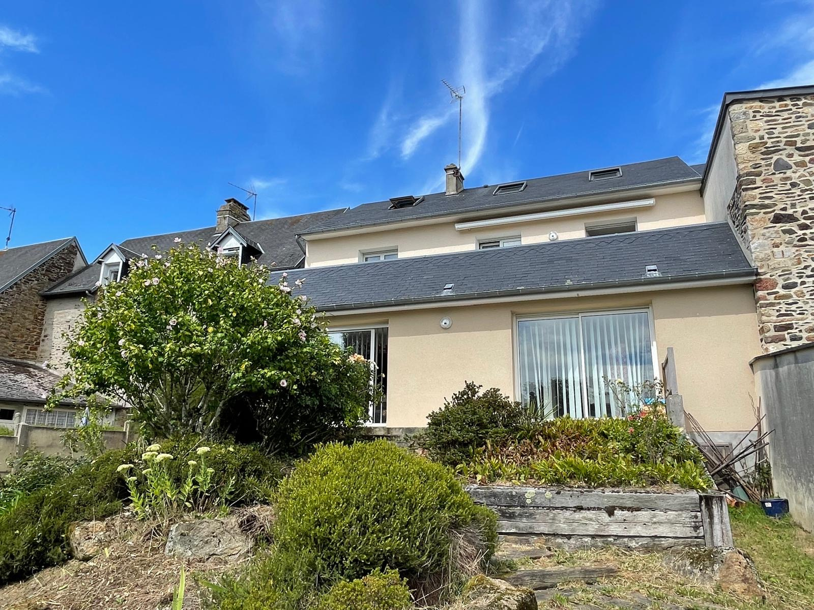 Maison 7 pièces 137 m² · à Saint-Jean-le-Thomas · 137 m² · 243 800 €