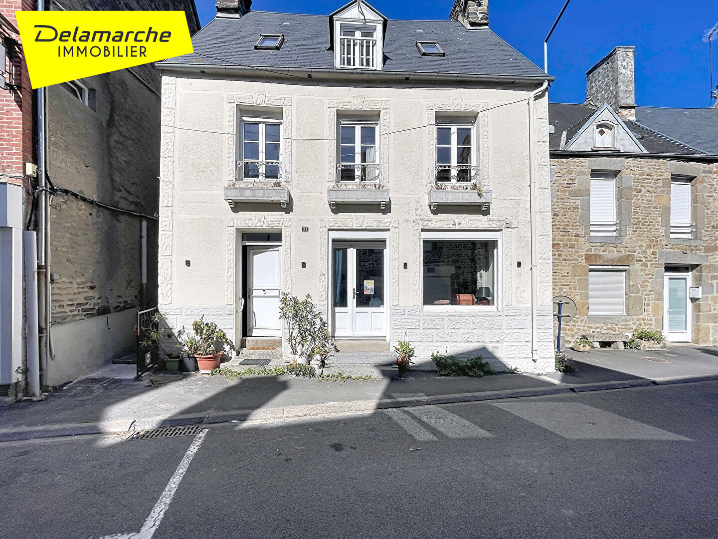 Maison 4 pièces 105 m² · à Saint-Jean-le-Thomas · 105 m² · 254 000 €