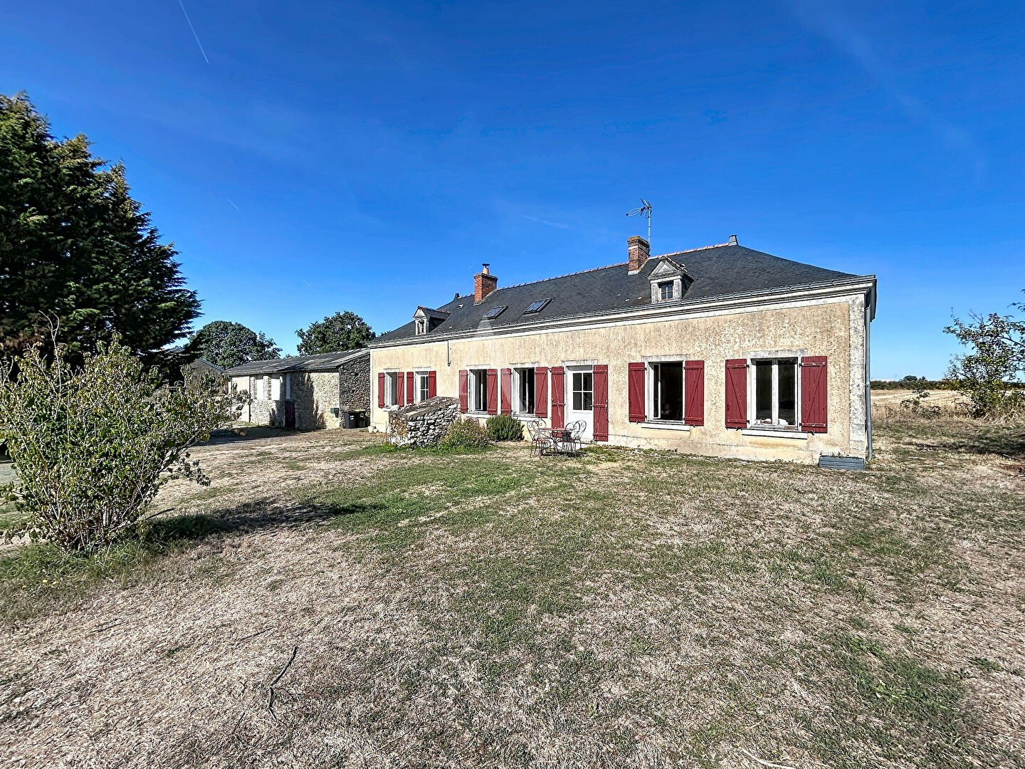 Maison 4 pièces 110 m² · à Montilliers · 110 m² · 234 300 €