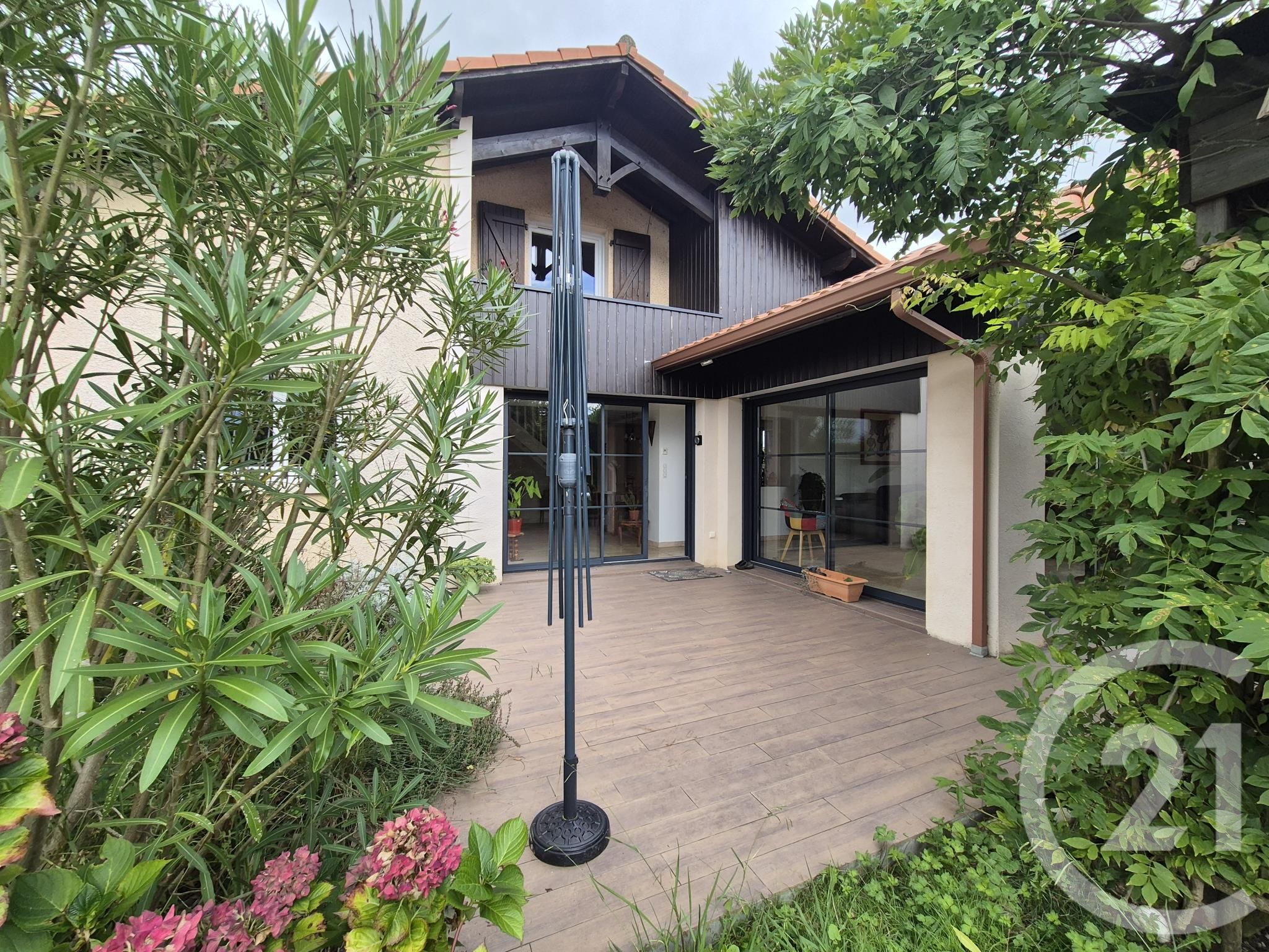 Maison 6 pièces 213 m² · à Habas · 213 m² · 300 000 €