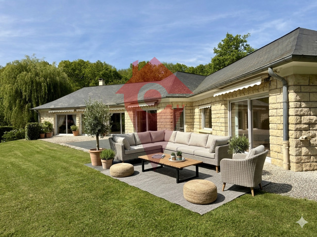 Maison 6 pièces 220 m² · à Orgeval · 220 m² · 899 000 €