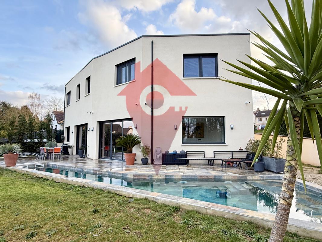 Maison 8 pièces 400 m² · à Orgeval · 400 m² · 1 550 000 €