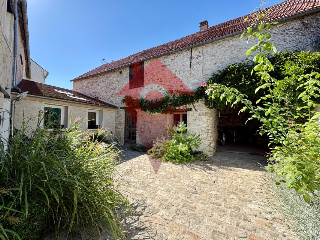 Maison 7 pièces 219 m² · à Orgeval · 219 m² · 895 000 €