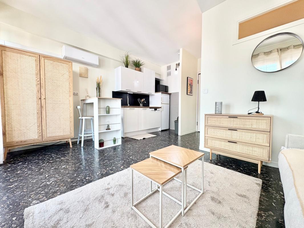 Appartement – NICE ALPES-MARITIMES PROVENCE-ALPES-COTE-D-AZUR - Plus