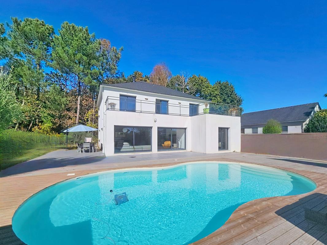 Maison 6 pièces 210 m² · à Sainte-Hélène · 210 m² · 661 500 €
