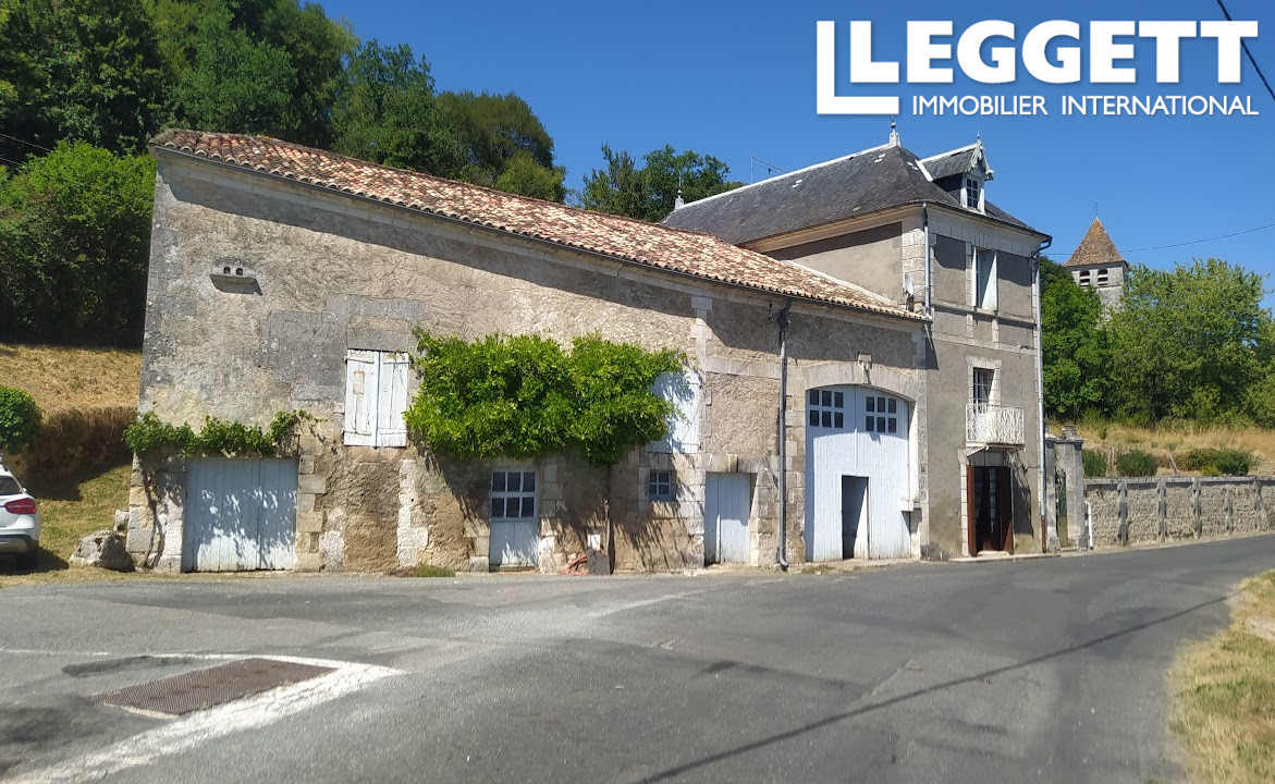 Maison 6 pièces 156 m² · à Mareuil · 156 m² · 180 000 €