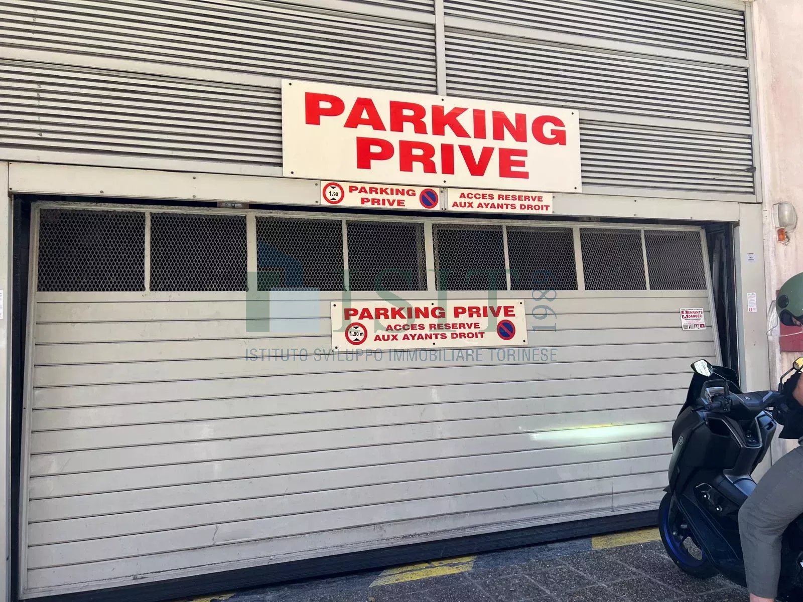 Parking NICE 06000 · 60 000 €