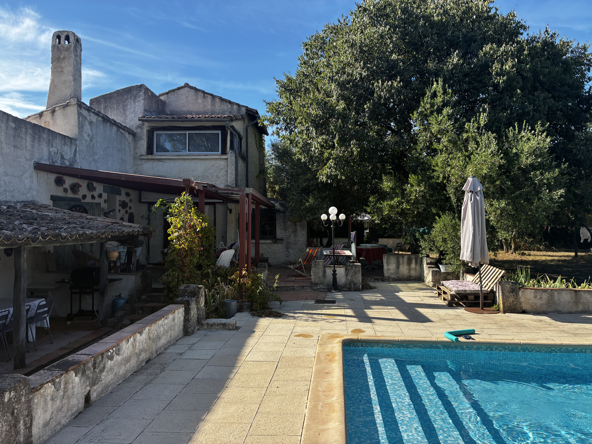 Maison 6 pièces 191 m² · à Nîmes · 191 m² · 2 350 €/mois