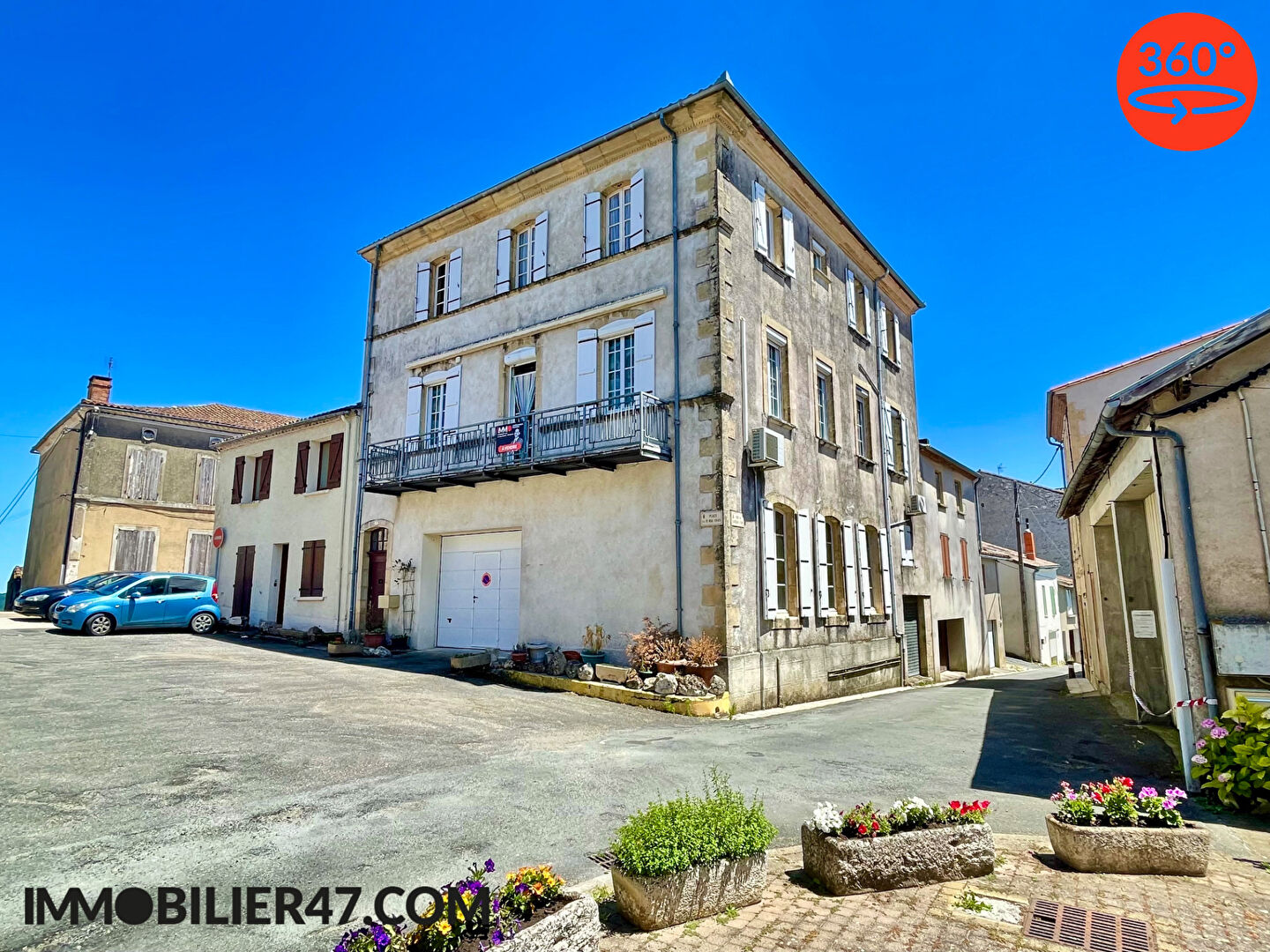 Maison 8 pièces 221 m² · à Monclar · 221 m² · 119 000 €