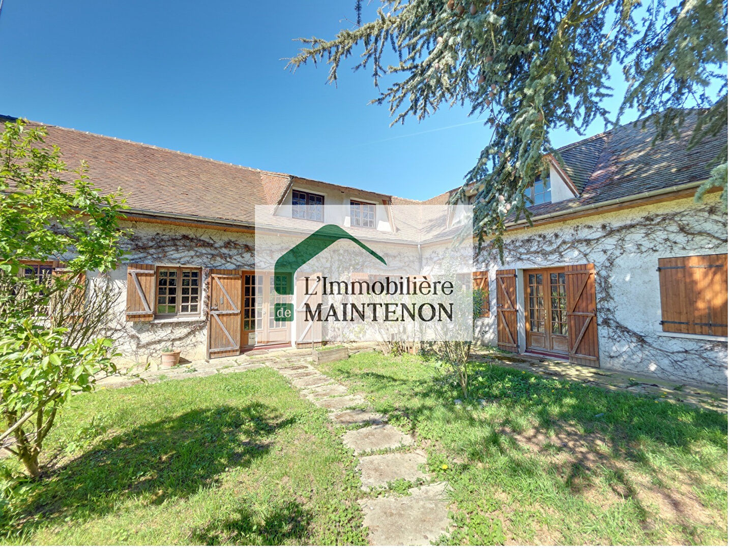 Maison 8 pièces 258 m² · à Maintenon · 258 m² · 273 000 €