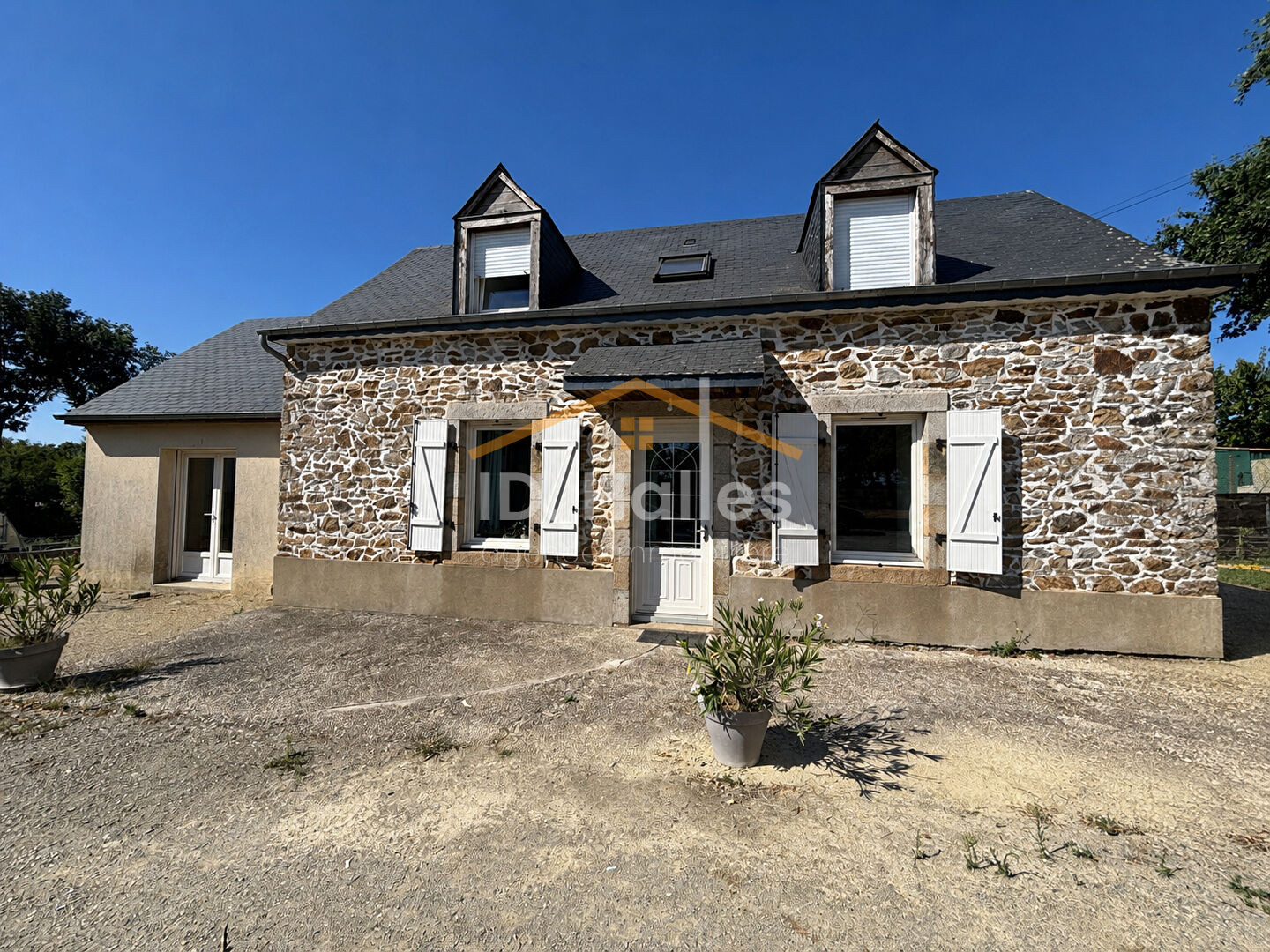 Maison 6 pièces 133 m² · au Pertre · 133 m² · 263 000 €