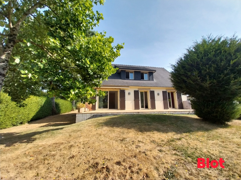 Maison 6 pièces 142 m² · à Erbrée · 142 m² · 225 750 €