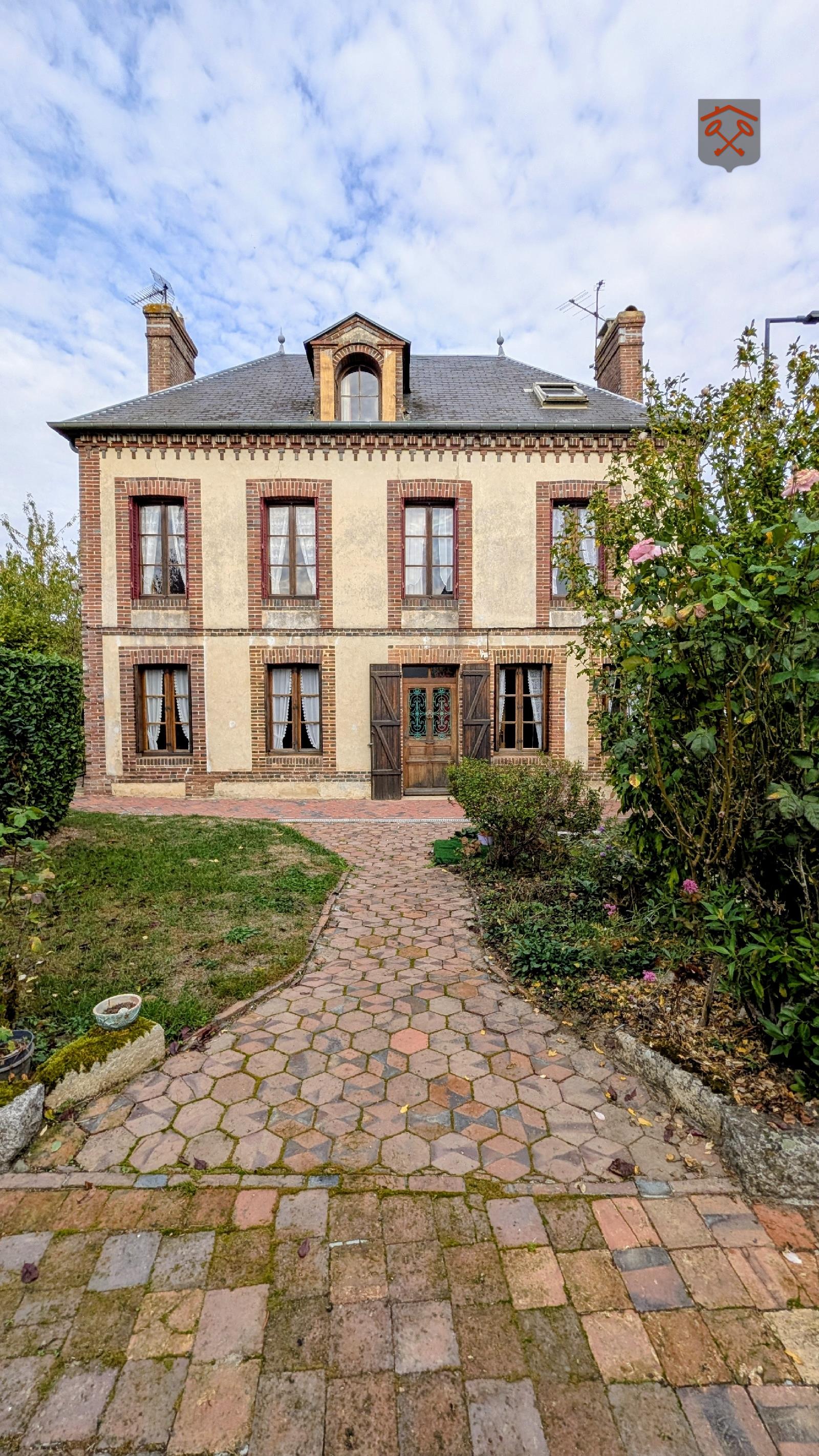 Maison 143 m² · à L'Aigle · 143 m² · 177 000 €